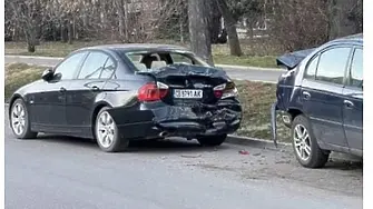 Полицай е шофьорът, блъснал три коли в София и избягал