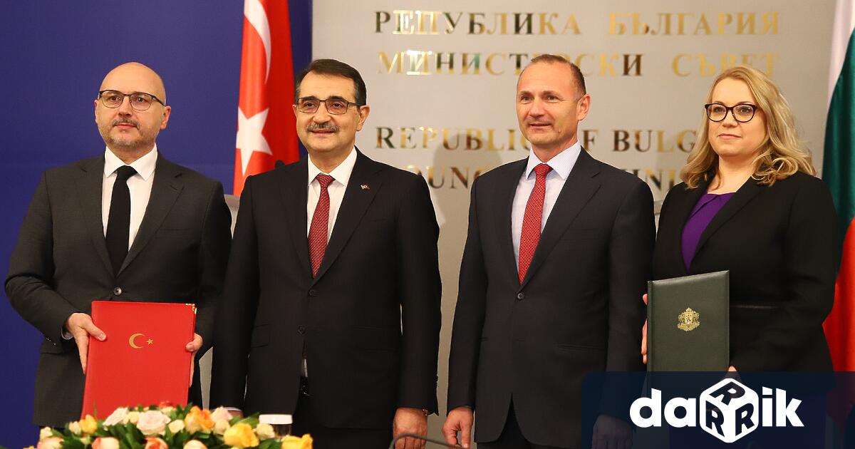Турция предостави на България достъп до своите терминали за втечнен