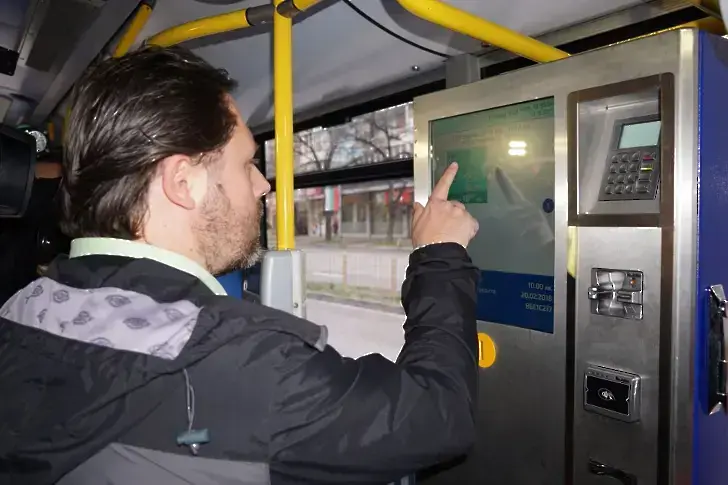 От 6 януари хартиеният билет за автобус във Варна струва 2 лева