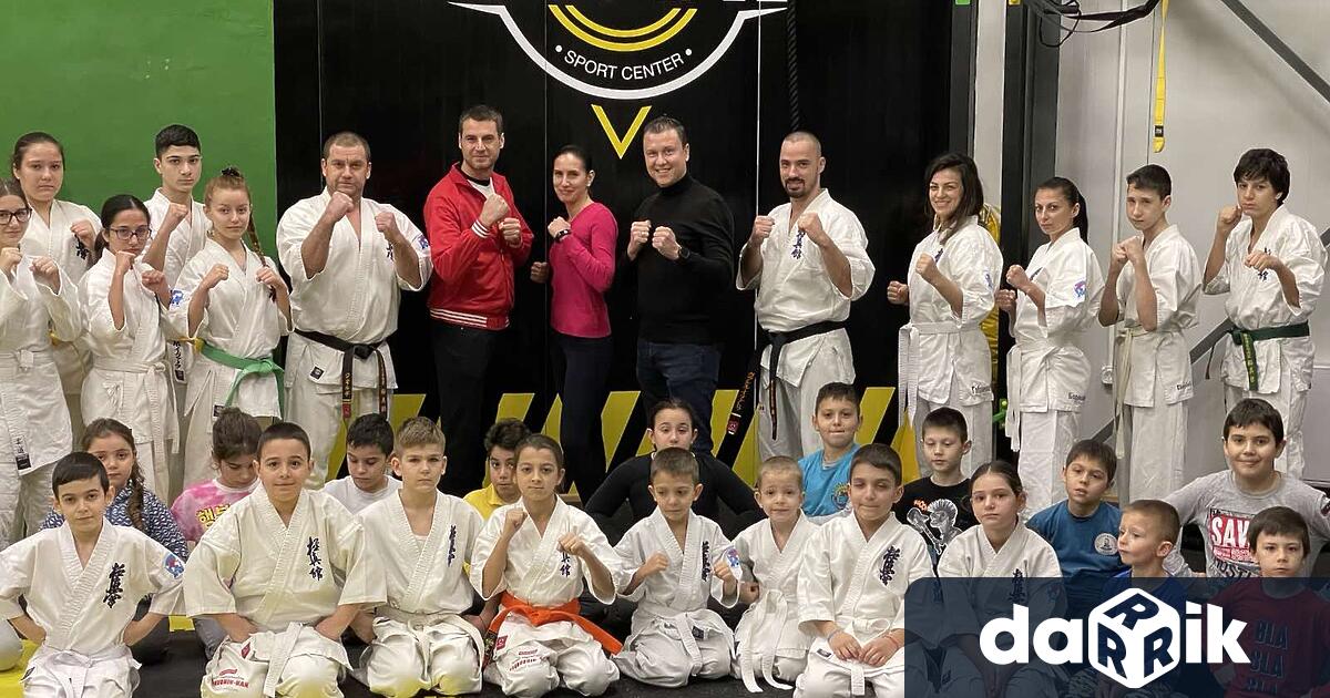 Русенският спортен карате клуб Юнак получи дарение за своите състезатели