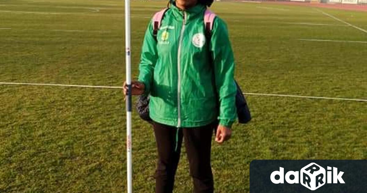 19 годишната Ема Милчева състезаваща се за Спортен клуб по лека