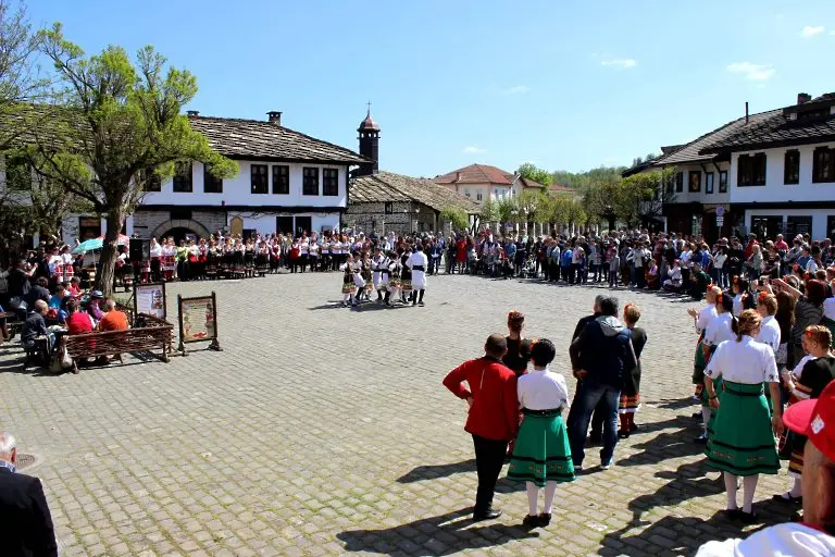  Фолклорният фестивал „Дух жив – корен здрав“ се завръща в Трявна 