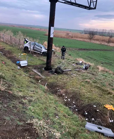 Два автомобила изхвърчаха на км 356 от автомагистрала „Тракия“, опустошиха оградната мрежа