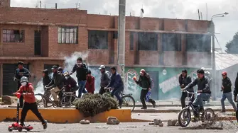 17 души загинаха при протест в Перу