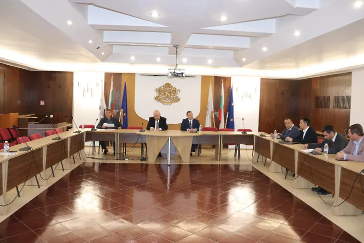 Депутатите от Русе ще предложат изменения, позволяващи на полицията да санкционира на момента чуждестранните шофьори