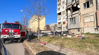 Пожар  в блок в кв. Румена войвода гасят екипи на РСПБЗН Кюстендил