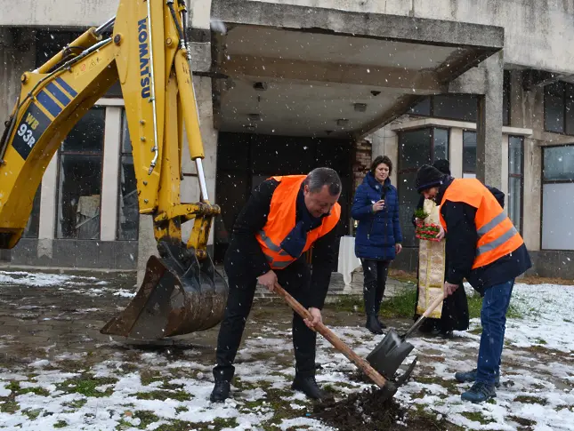 Започна реконструкцията на улица „Георги Кирков“ в град Павликени