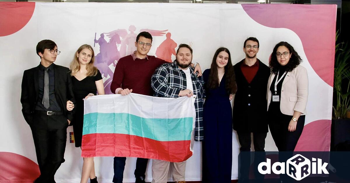 Български отбор стигна до финала на Световното първенство по дебати