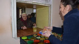 Раздаването на топъл обяд на нуждаещи се лица в Община Видин ще продължи до края на годината