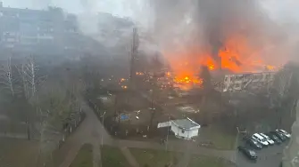 Хеликоптер се разби близо до детска градина край Киев, 16 души загинаха (видео и снимки)
