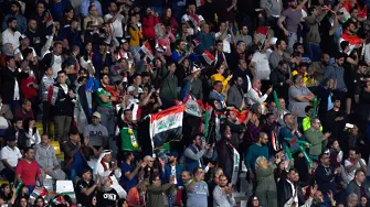 Един загинал и десетки ранени преди футболен мач в Ирак
