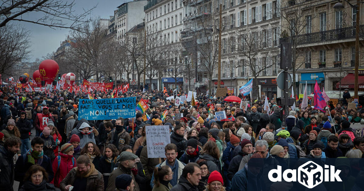 Над 1 милион души излязоха по улиците на френските градове