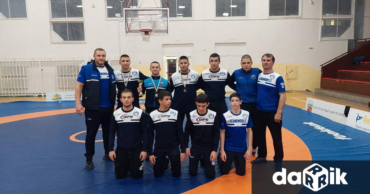 Младите борци на Черноморец се отличиха с пълен комплект медали