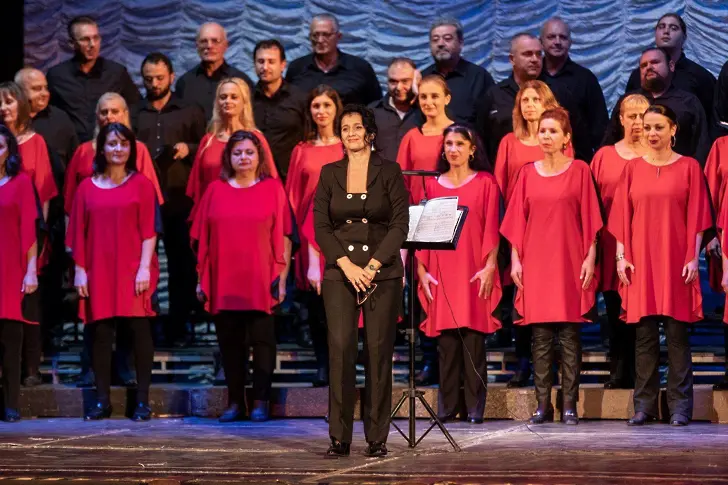 Хорът на Русенска опера пее с Андреа Бочели в Саудитска Арабия