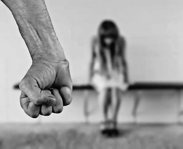 Глоба за домашен насилник, пребил жена си