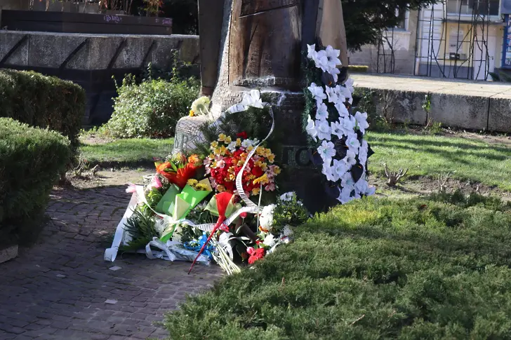 Пловдивчани почетоха паметта на жертвите на комунистическия режим 