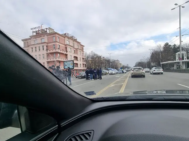 След кражба: Задържаха двама на „Орлов мост” (снимки)