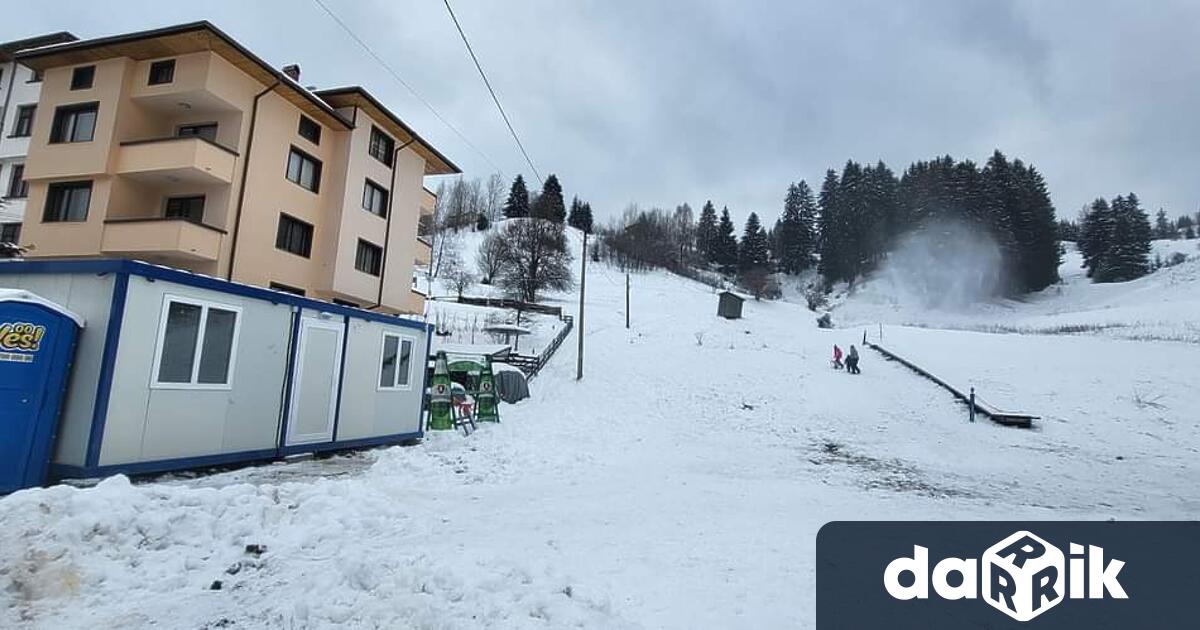 Детски ски център отваря днес врати в Чепеларе информират от