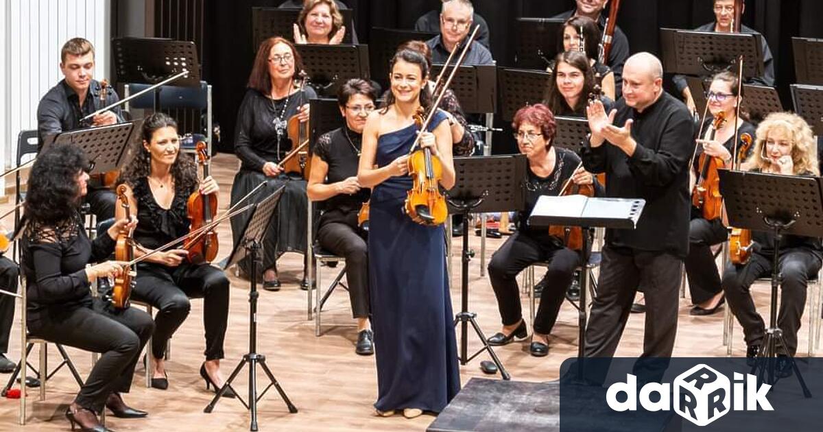 Обичана и вдъхновяваща блестящата цигуларка се завръща на врачанска сцена