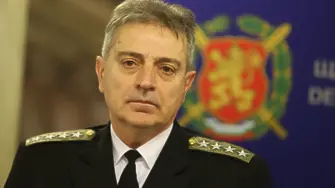 Адмирал Ефтимов: Проблемите с некомплекта в Българската армия продължават