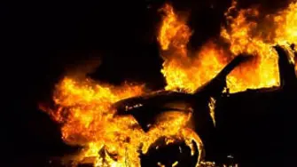Изгоря лека кола в Лом - причината е късо съединение