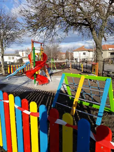 Община „Тунджа“ започна изграждането на 10 детски площадки