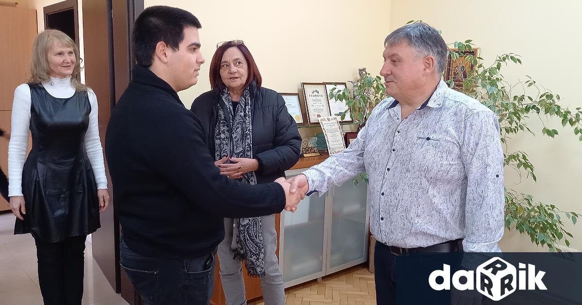На 8 февруари кметът на община Гулянци Лъчезар Яков посрещна