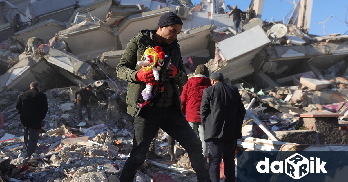 След разрушителните трусове, в турския град Нурдагъ повечето хора живеят
