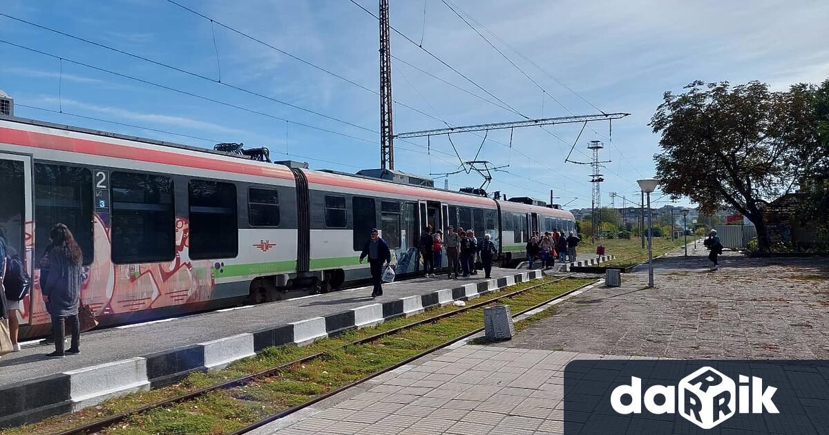 Железопътният транспортмежду Асеновград и Пловдив обсъдиха на среща служебният вицепремиер