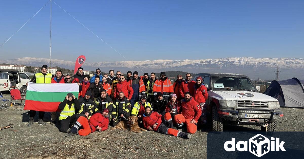 Пловдивските доброволци които бяха на спасителна мисия след земетресението в