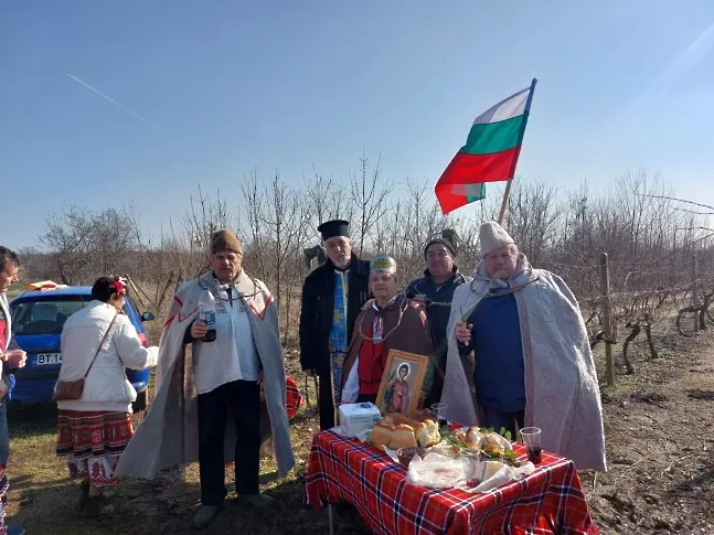 В Русенското село Новград отбелязаха празника Трифон Зарезан