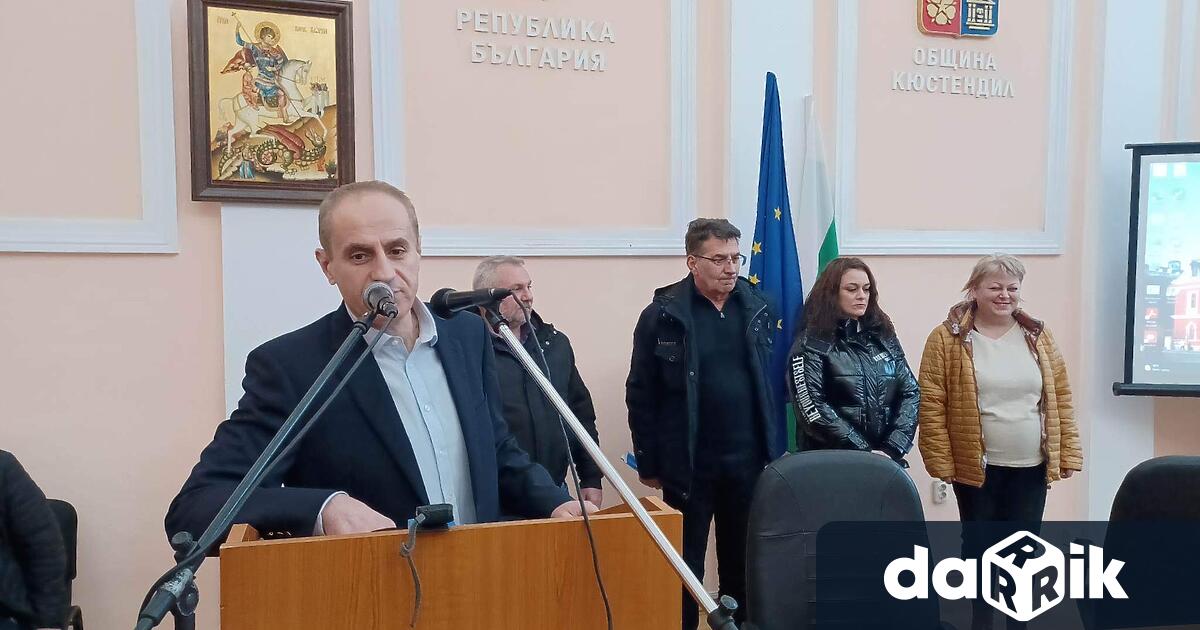 Кметът Петър Паунов отговори на въпроси на жители на града
