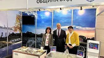 Министърът на туризма разгледа щанда на Община Видин на изложението Ваканция & СПА