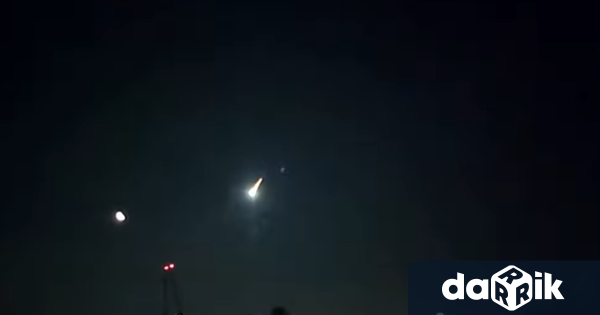 Метеор освети нощното небе над Ламанша във Великобритания пише