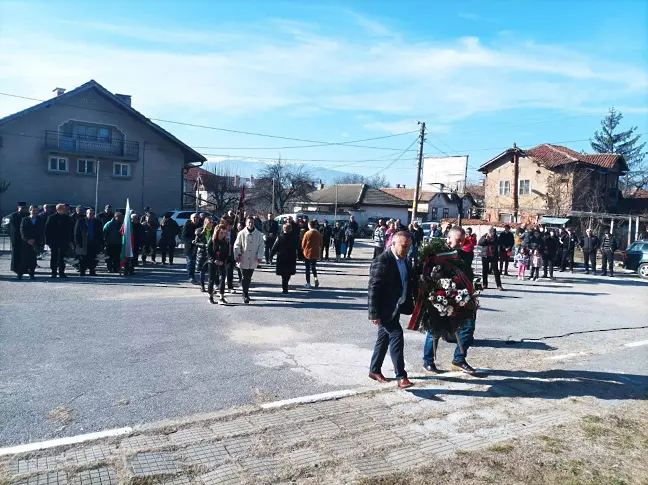 ВМРО Кюстендил се преклони пред Апостола в с.Николичевци