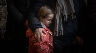 „Мамо, къде си?“: 6000 украински деца са заключени в руски превъзпитателни лагери 