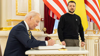 Байдън посети Киев, обеща нова военна помощ за Украйна