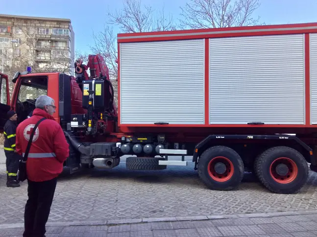 Камион с материални помощи изпрати БЧК Сливен за пострадалите от земетресението