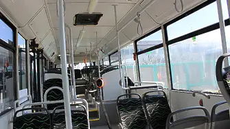 Големи автобуси изместват „щъркелите“ в градския транспорт 