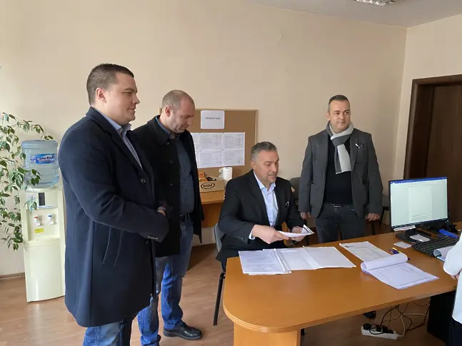 ИТН Пловдив регистрира листите си за изборите на 2 април, не вярват на социолозите