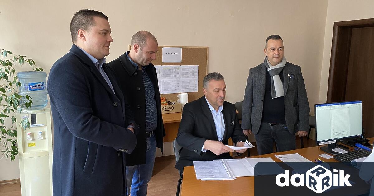 “Има такъв народ - Пловдив регистрира листите си за изборите