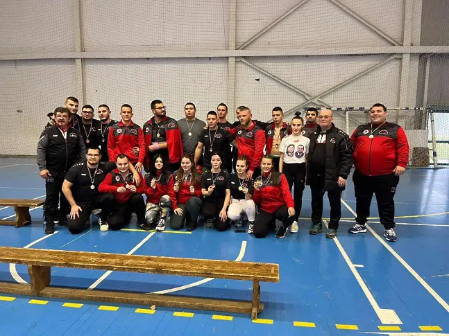 Универсален Спортен Клуб Кюстендил с успешно представяне на ДЛШ по Сумо