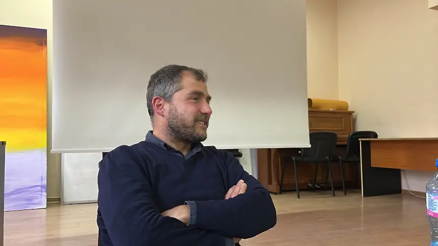 Режисьорът Камен Калев от червения килим със завръщане във Френската