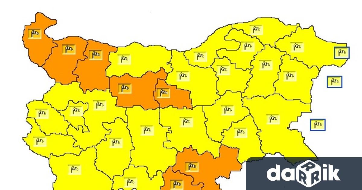 Жълт код за опасно ветровито време е валиден за Варненска