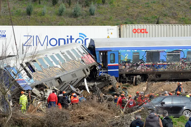Началникът на гарата в Лариса е признал фаталната си грешка, причинила влаковата катастрофа в Гърция