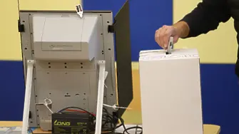 “Алфа Рисърч“: ПП-ДБ и ГЕРБ в битка за първото място, 1/3 от хората няма да гласуват