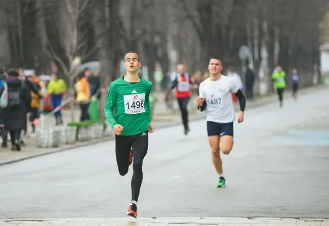 Републиканският шосеен пробег „3 март” в Мездра събра за 21-и път атлети от цялата страна 