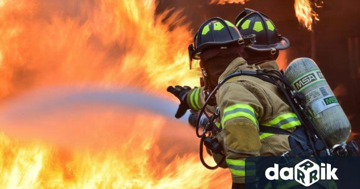 Огнеборци от Противопожарен участък – Главиница загасили пожар в стопанска