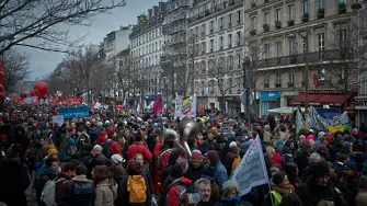Доставките на гориво във Франция са блокирани в знак на протест срещу пенсионната реформа