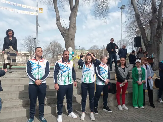 Стотици ученици станаха част от „Спорт за всяко бургаско дете“